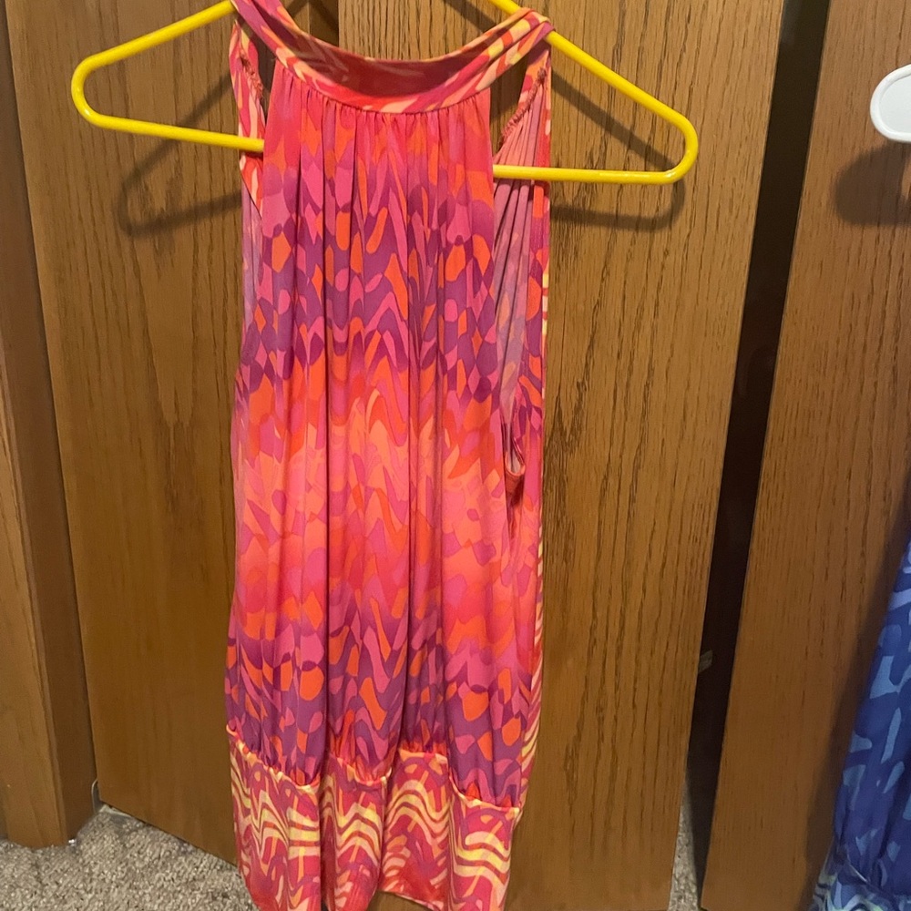 Lot of 2 Liz Claiborne Access chevron tanks